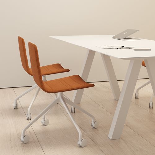 Klip Chair - Pyramid Swivel with Castors