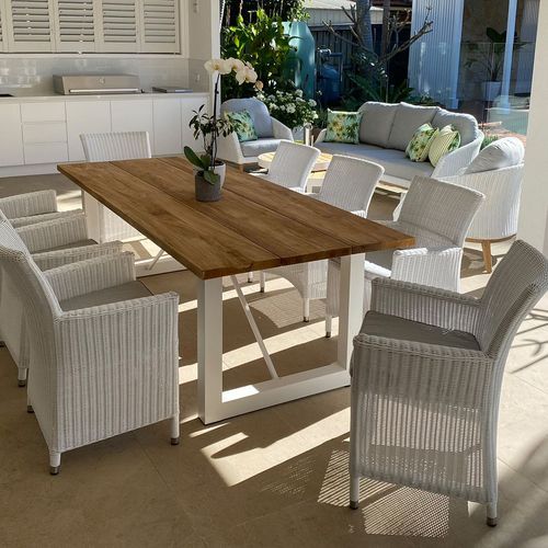 Laguna Table with Mateus Chairs 9pc