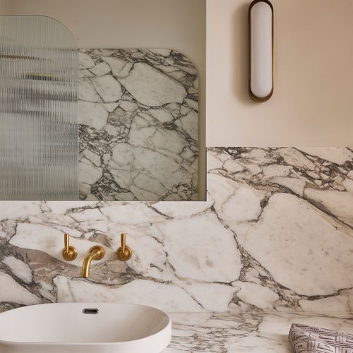 Bode Wall Light