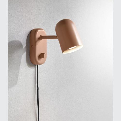 Buddy Wall Light