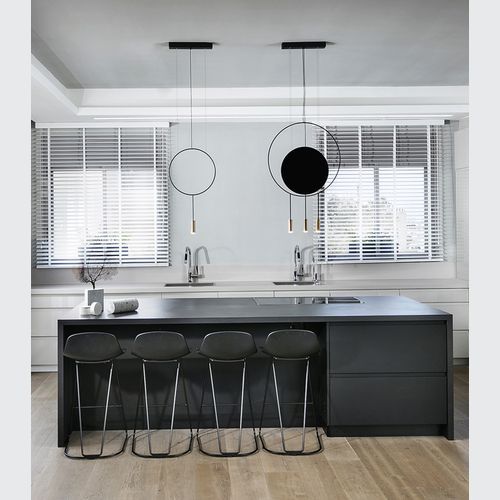 Revolta Pendant Light