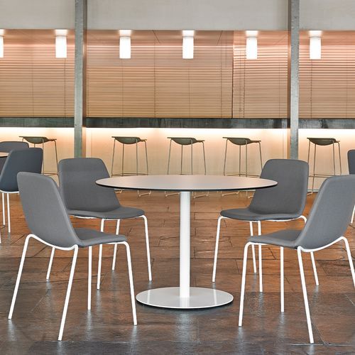 Maarten Chair - Four Metal Legs