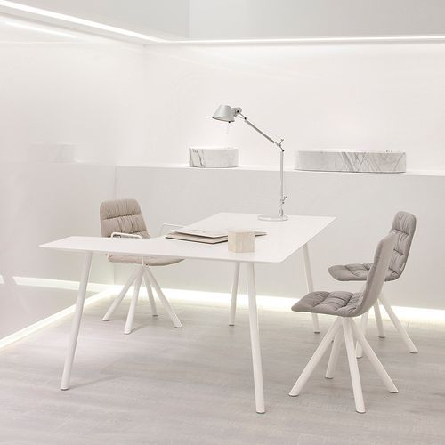 Maarten Desk