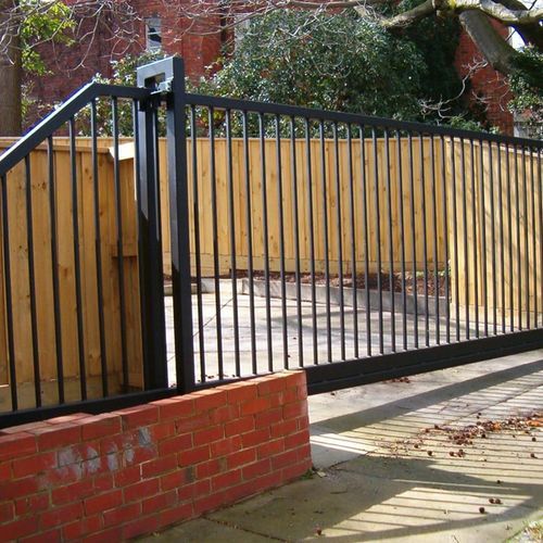 MCL Cantilever Sliding Gate