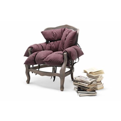 7 Pillows Armchair