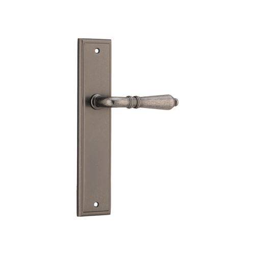 Sarlat Lever - Stepped Backplate | Distressed Nickel
