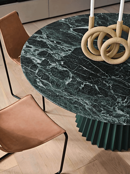 Plisse Dining Table
