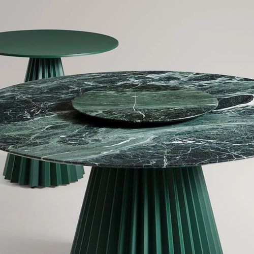 Plisse Dining Table