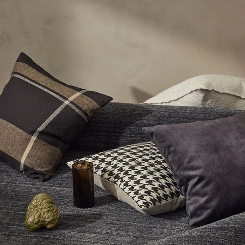 Weave Home Giovanni Cushion - Midnight | Bouclé Houndstooth