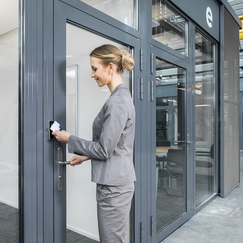 Compact Reader 91 04