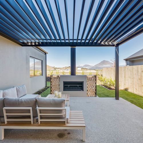 SunPivot® Louvre Roof