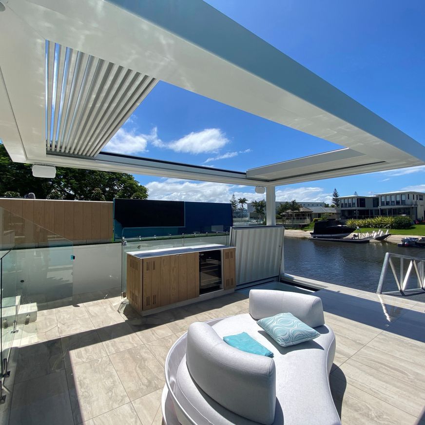 Louvretec Retractable Opening Roof 