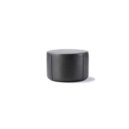 Mono Pouf Medium by Fredericia