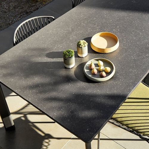 Addis | Bar Table