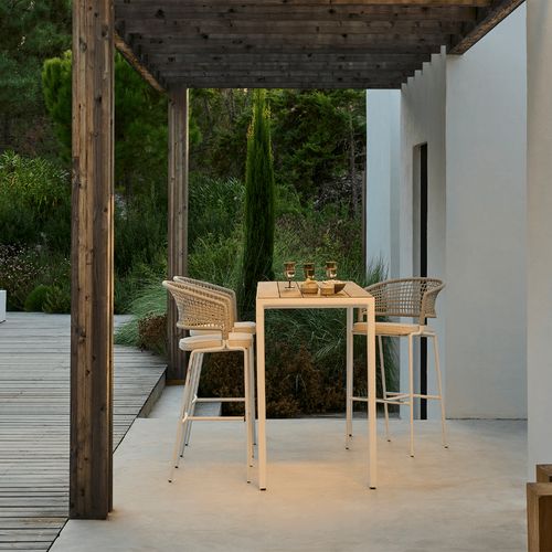 Contour | Bar Chair