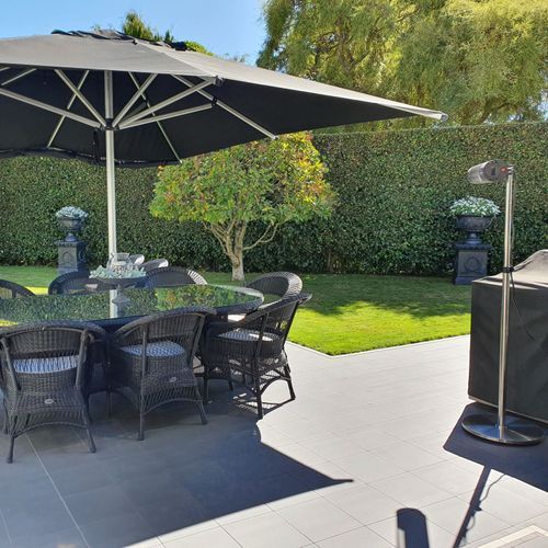 California 2000 Watt Heater and Stand Combination