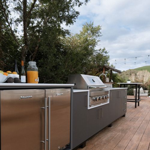 Custom Outdoor Kitchens
