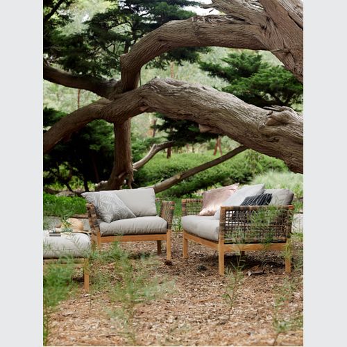 Hutt Outdoor 2.5 Seater Sofa