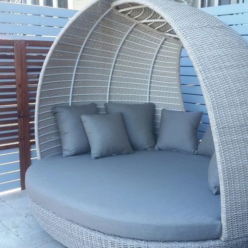 Lotus Wicker  Daybed