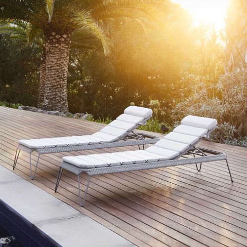 Breeze Sunbed
