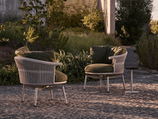 Cesta Swivel Lounge Chair
