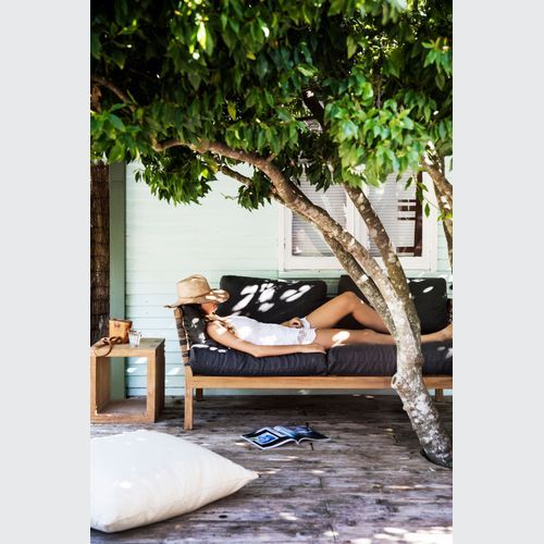 Hutt Outdoor 2.5 Seater Sofa