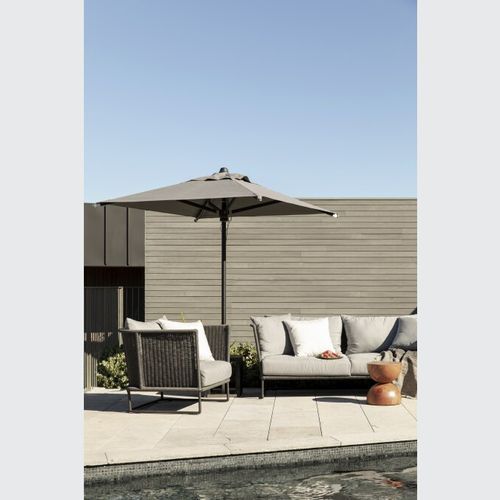 Elmare Outdoor Lounge Chair