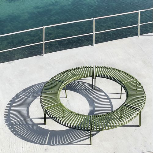 Palissade Park Bench by HAY
