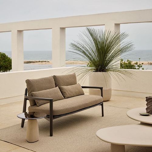 Magnolia Sofa