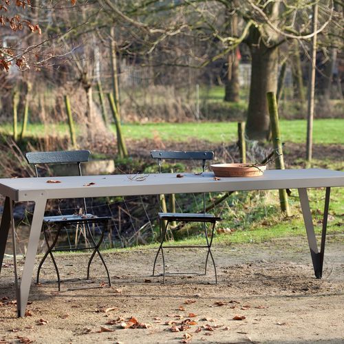 Lloyd Table Outdoor