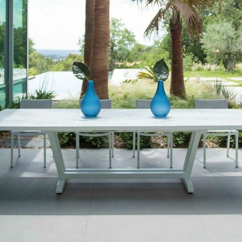 AMAKA Outdoor Aluminium & HPL Top Extending Dining Table
