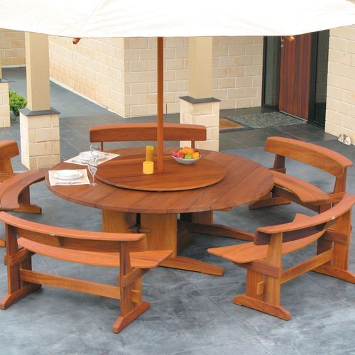 Round Table Suite 2100