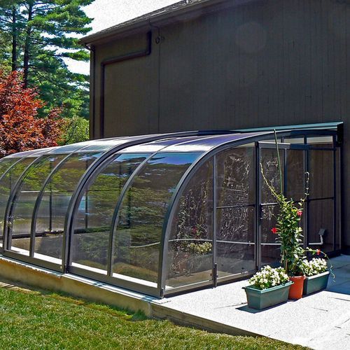 Corso Entry Pool Enclosure