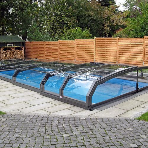 Riviera Pool Enclosure