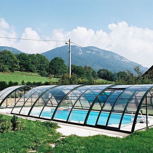 Universe Pool Enclosure
