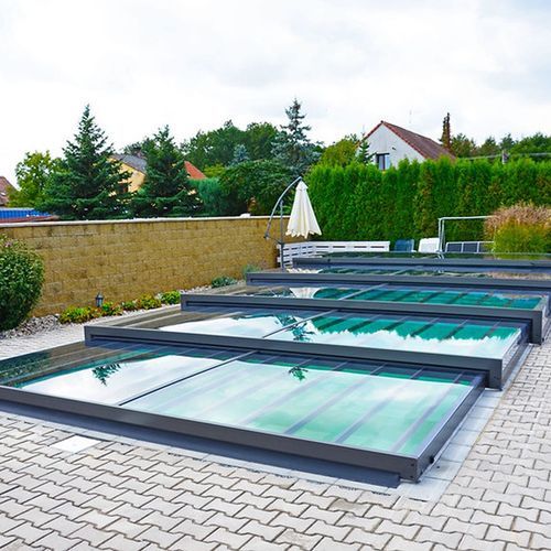 Champion Pool Enclosure