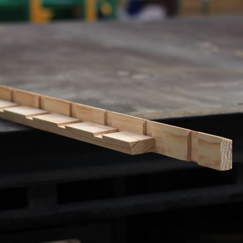EB5 Castellated Timber Cavity Batten