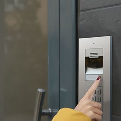 Control4® DS2 2-Module Keypad Door Station Flush Mount