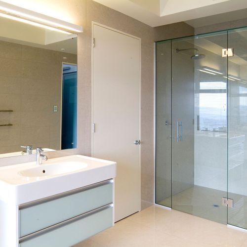 AquaPane | Glass Showers