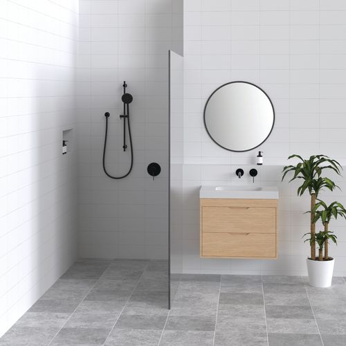Linea Aerlux® Slide Shower