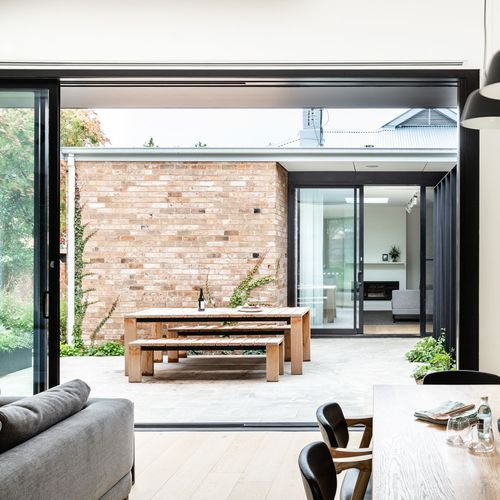 Elevate | Series 704 | Sliding Door