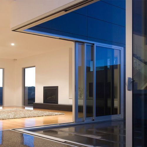 Elevate | Series 702 | Sliding Door