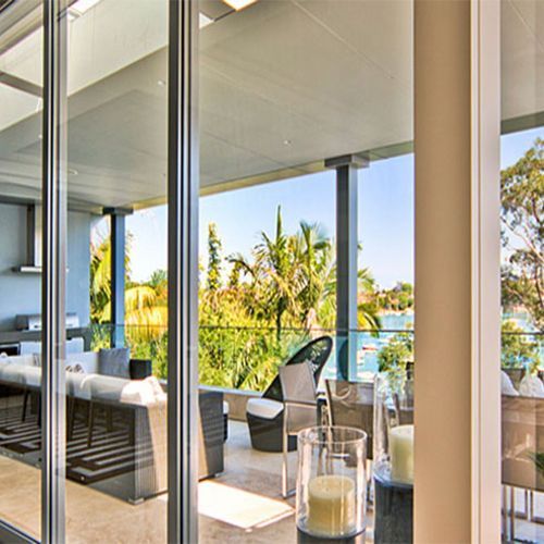 Elevate | Series 702 | Sliding Door