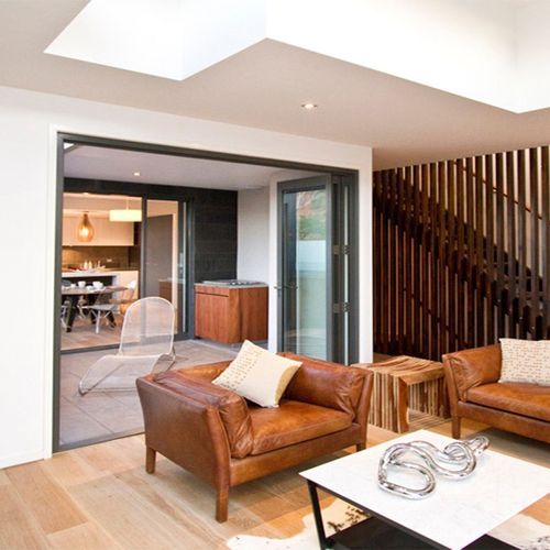 Vantage | Series 548 | Bi-fold Door