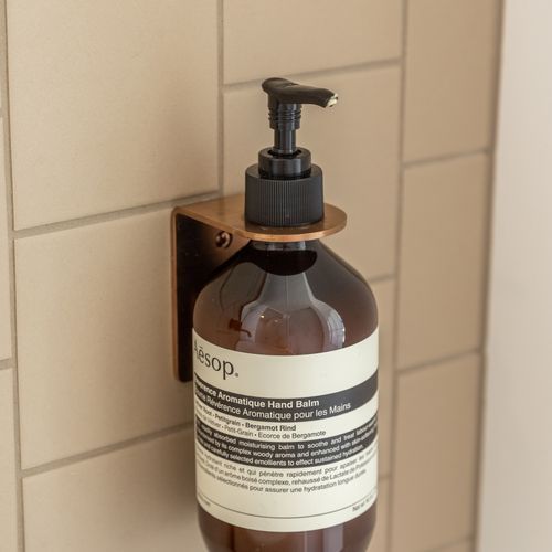 Lira Soap Bottle Holder