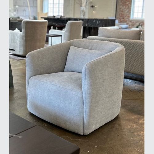 Ava chair