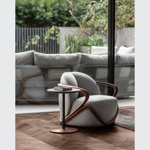Hug Armchair by Rosella Pugliatti