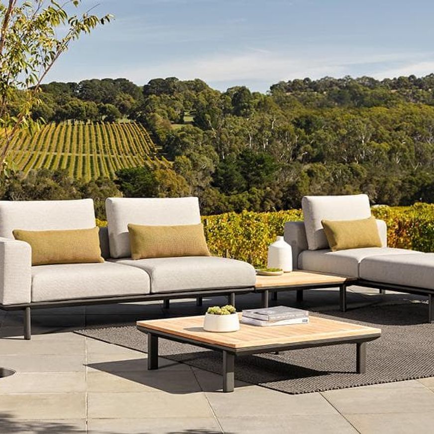 Addis | Alu Sofa
