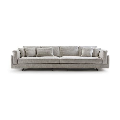 Davis In Sofa by Frigerio