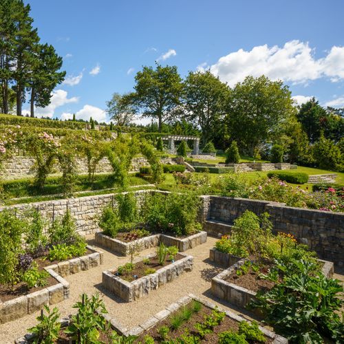 Stone Garden Features